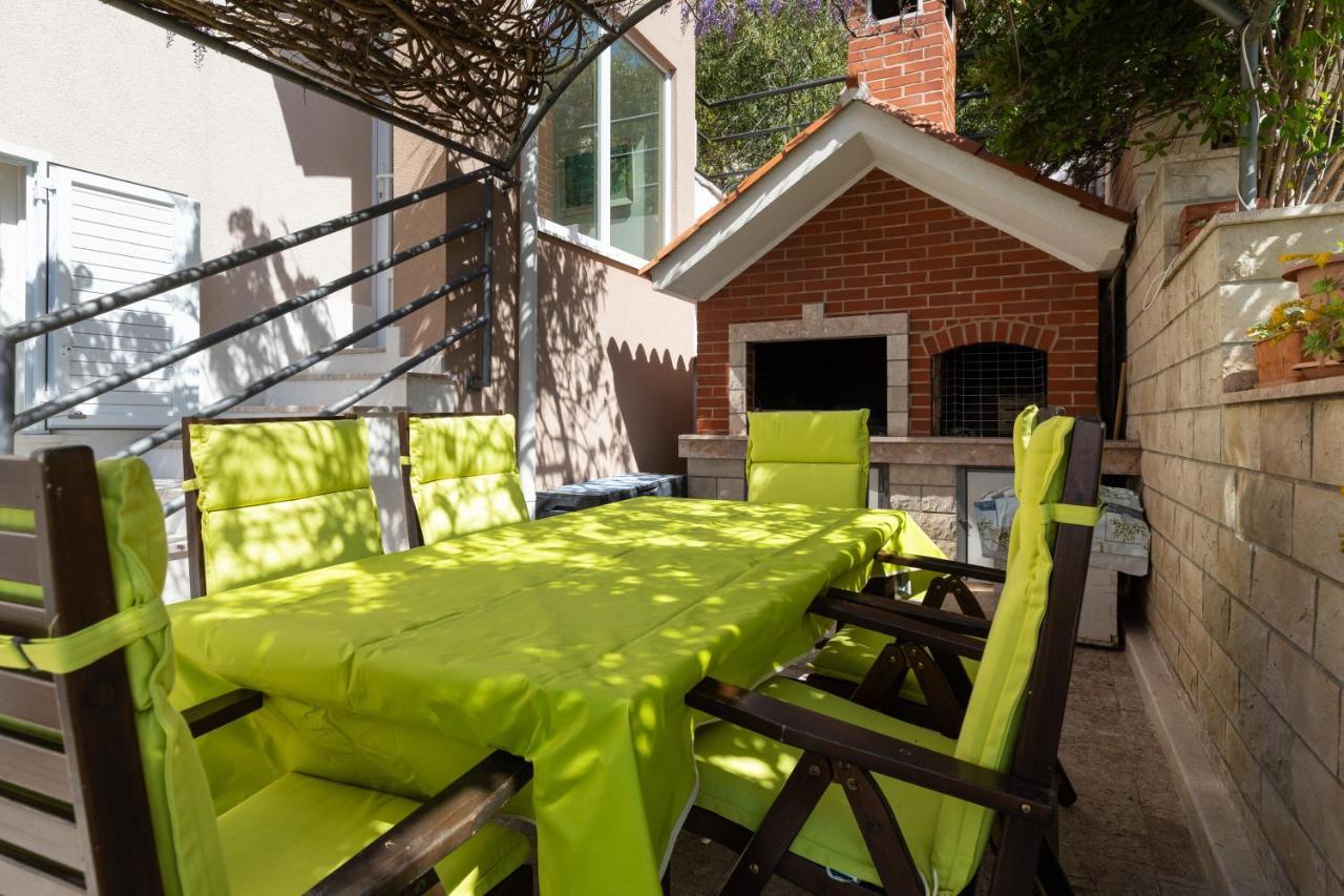 Apartments With A Parking Space Mimice, Omis - 2805 외부 사진
