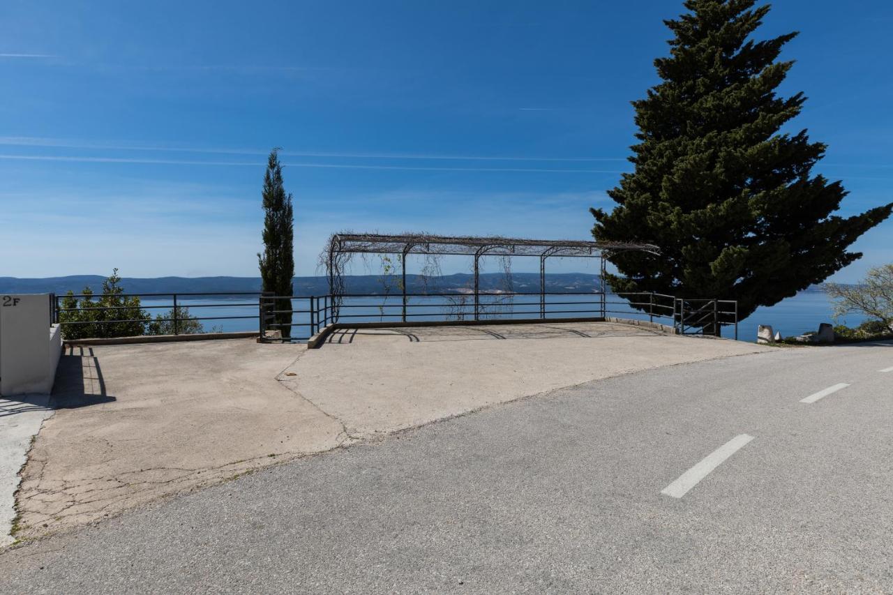 Apartments With A Parking Space Mimice, Omis - 2805 외부 사진