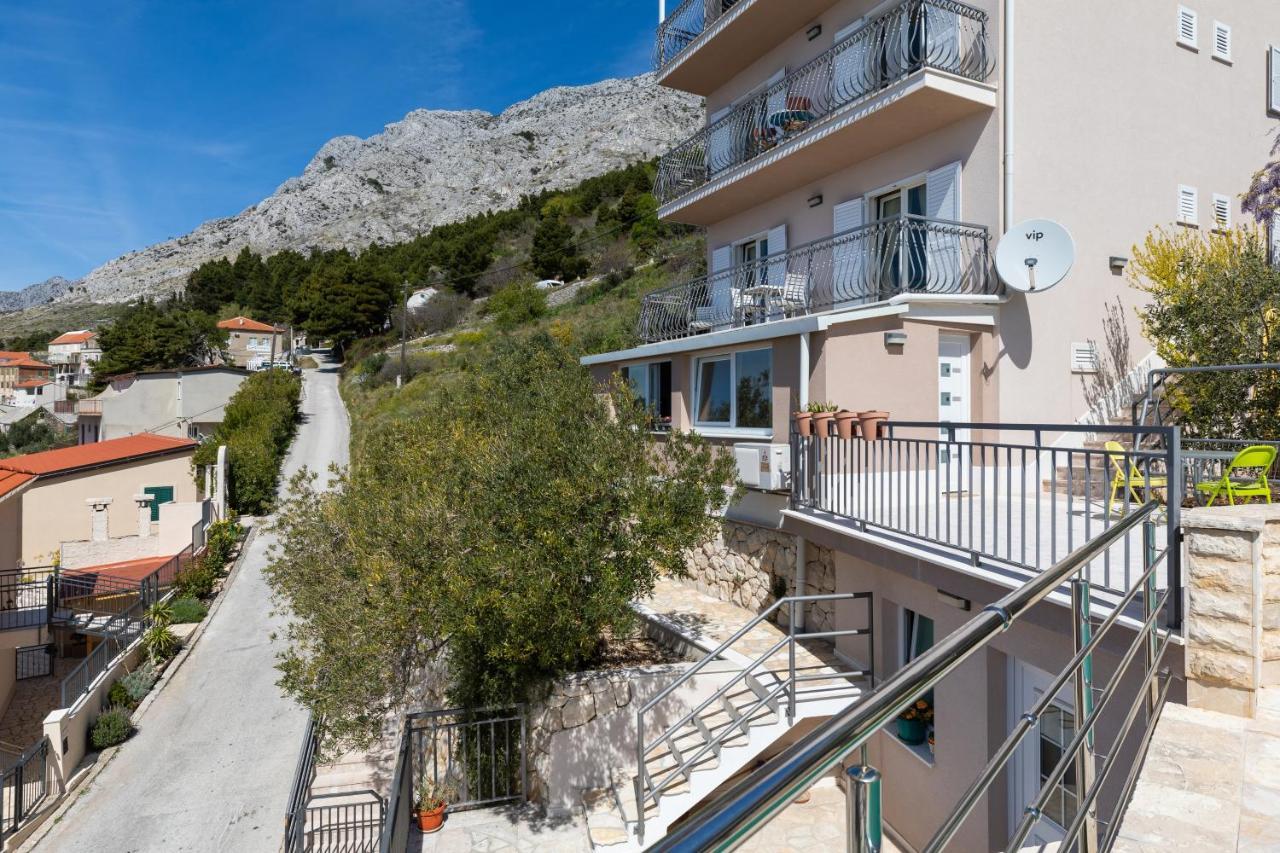 Apartments With A Parking Space Mimice, Omis - 2805 외부 사진