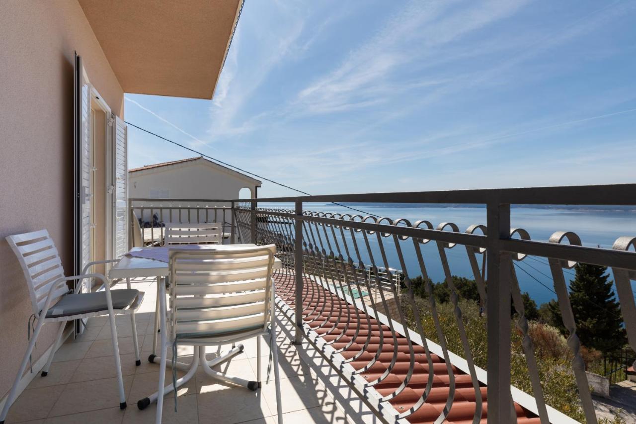 Apartments With A Parking Space Mimice, Omis - 2805 외부 사진