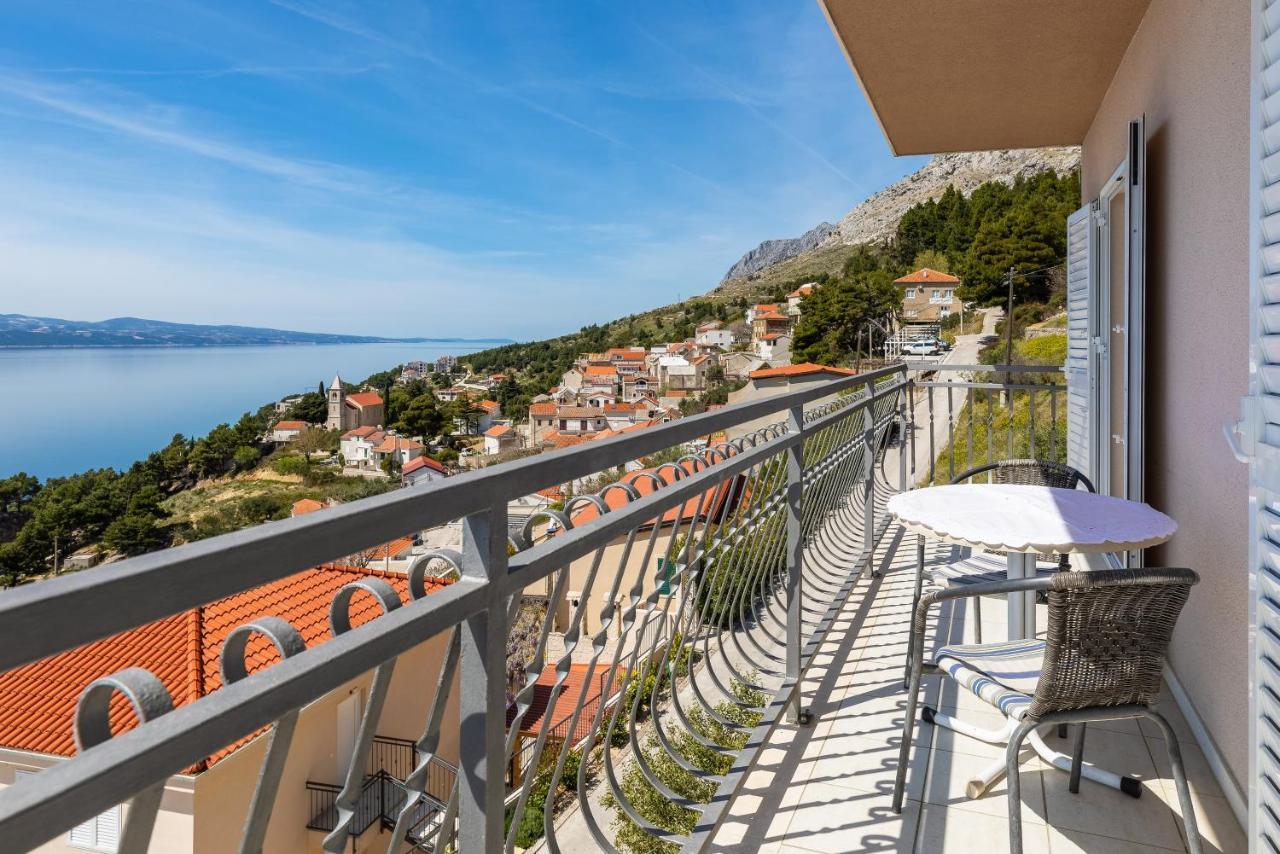 Apartments With A Parking Space Mimice, Omis - 2805 외부 사진