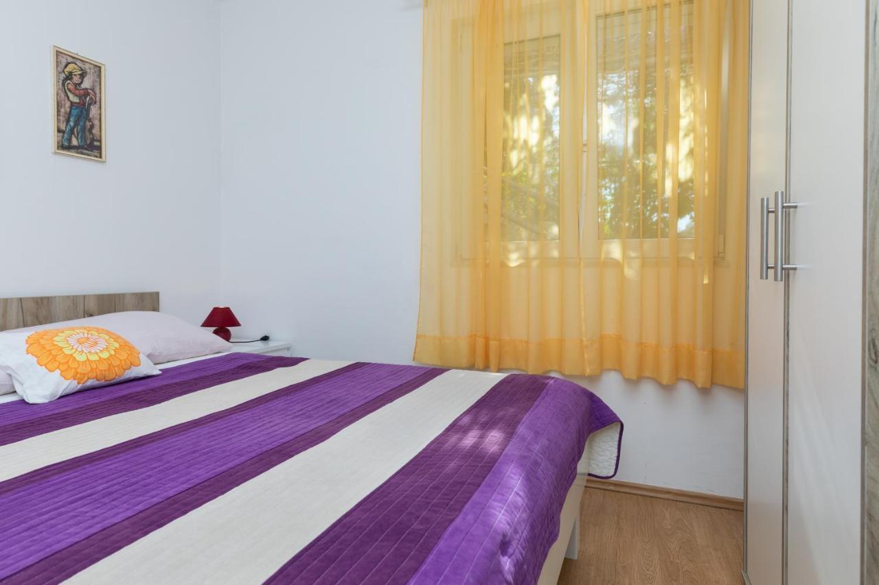 Apartments With A Parking Space Mimice, Omis - 2805 외부 사진